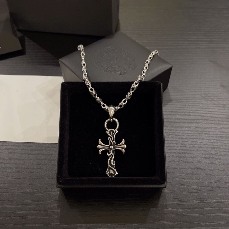 Ch**me He**ts necklaces
